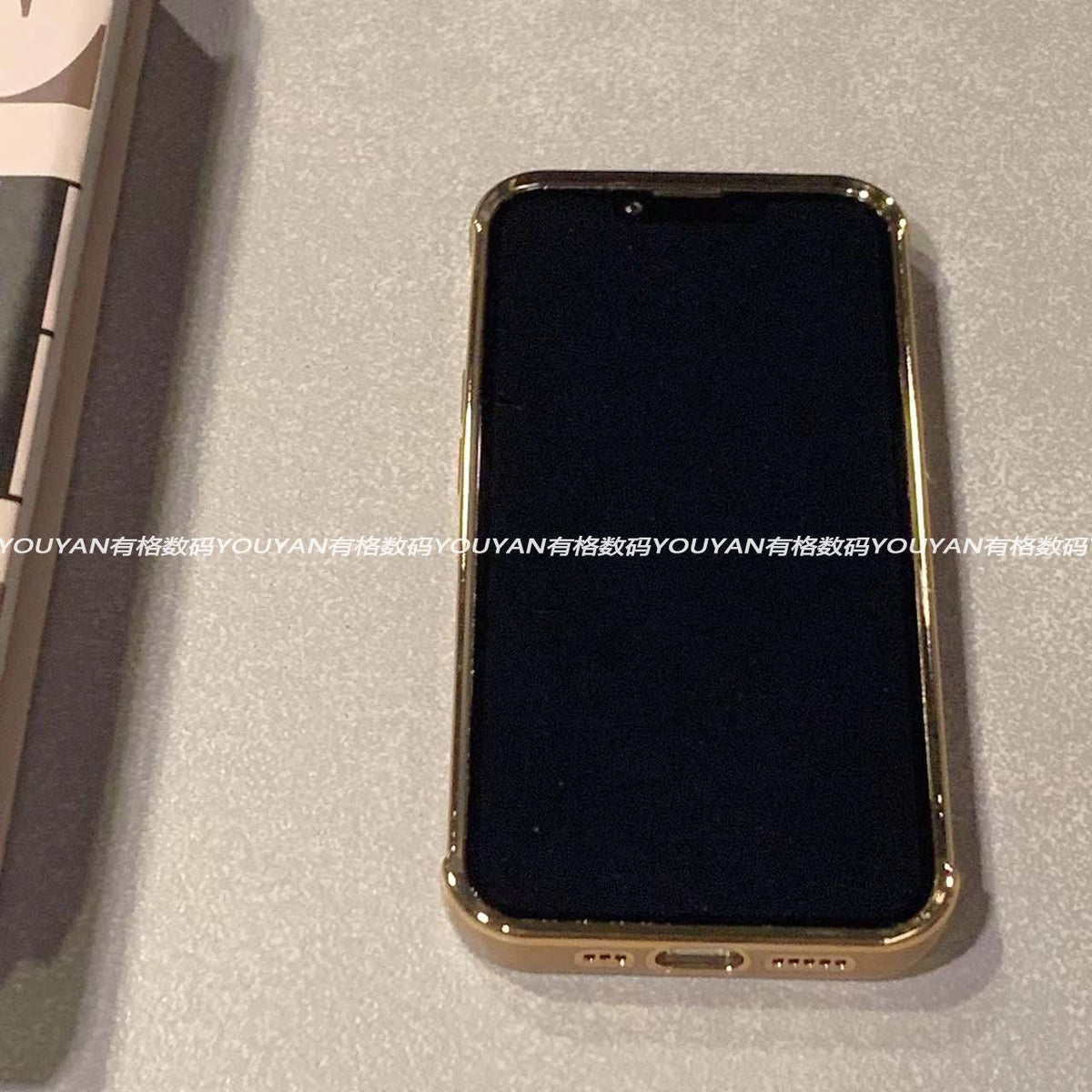 جراب هاتف محمول iPhone 16-11 بسيط بلون التيتانيوم الصحراوي على شكل قلب حب مضاد للسقوط