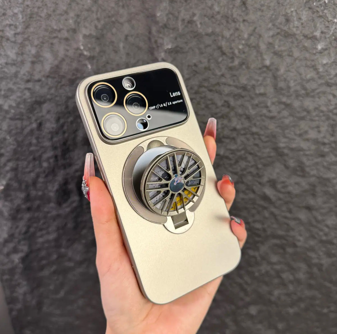 Apple 15-11 poŝtelefona ŝelo kreiva giroskopa malkunprema krampo magneta ŝarga protekta ŝelo