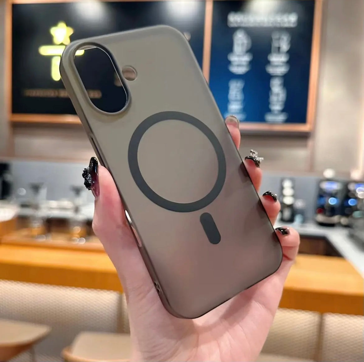 Taŭga por Apple-poŝtelefona ŝelo, glacia nebulo, mata, 16-12, magneta suĉado, plena pakaĵo kontraŭfala