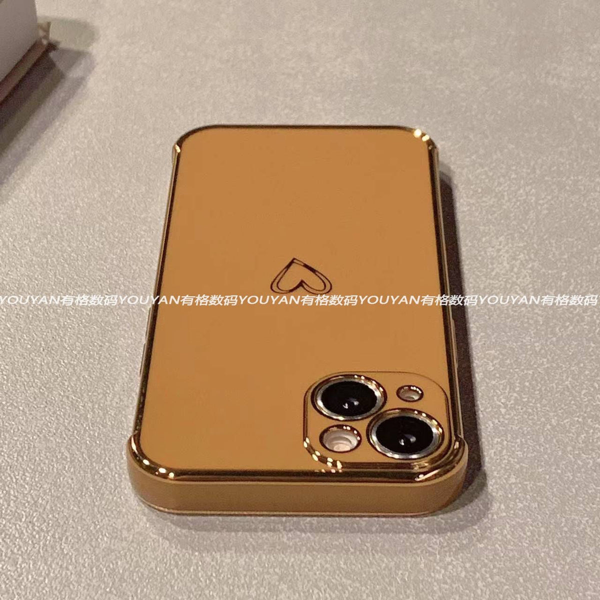 جراب هاتف محمول iPhone 16-11 بسيط بلون التيتانيوم الصحراوي على شكل قلب حب مضاد للسقوط