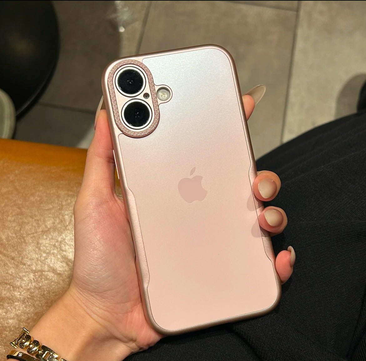 خصر جديد عالي الجودة غير لامع مناسب لجهاز iPhone 16-12 بسيط ومضاد للسقوط 