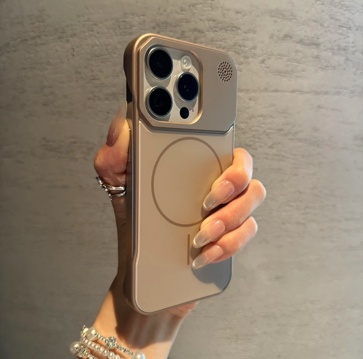 AG frosted Apple 16/11 magnetic charging aromatherapy new anti-fall case