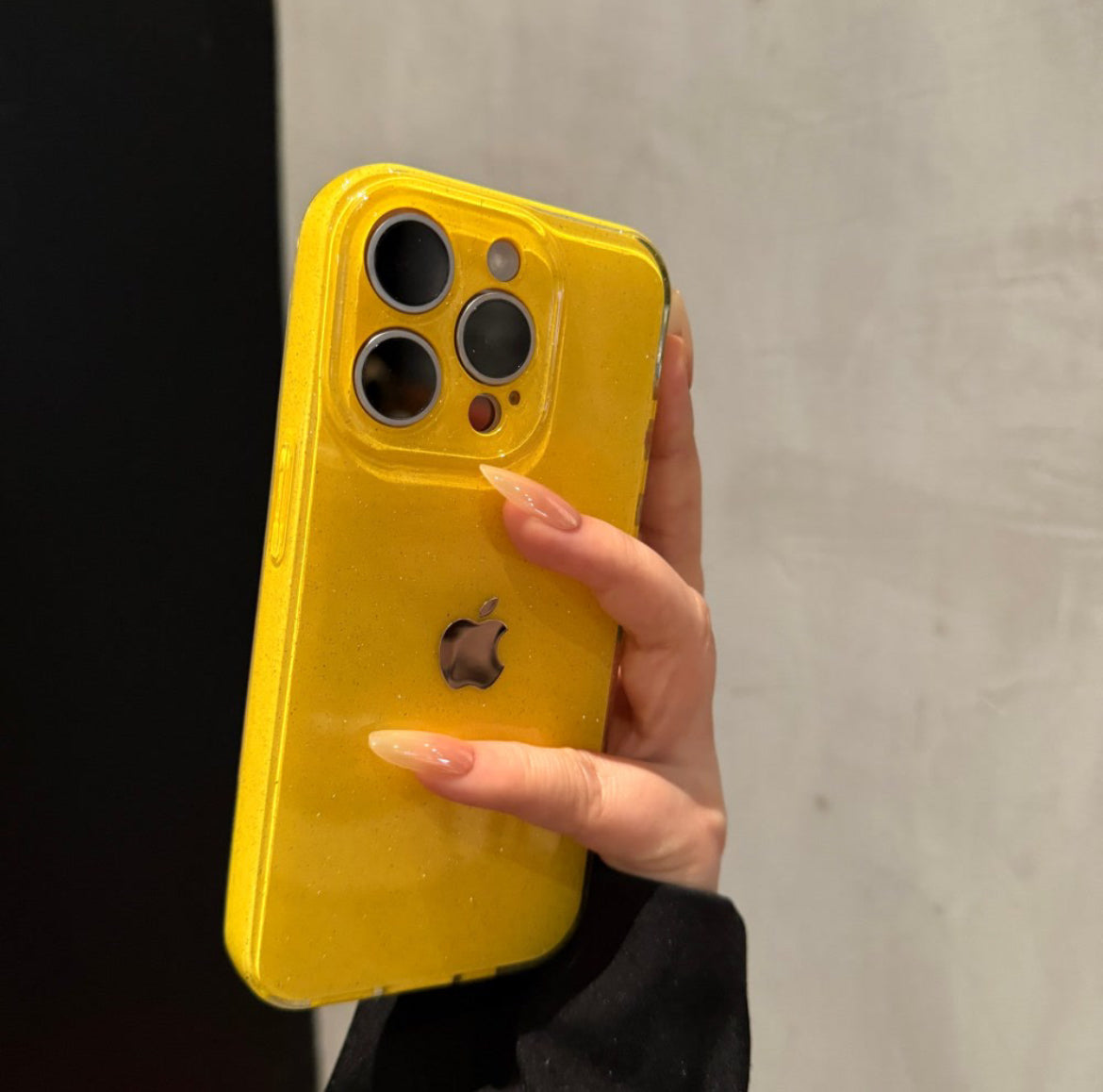 Kreiva kaj moda altkvalita simpla brileta poŝtelefona ŝelo por iPhone 16-11