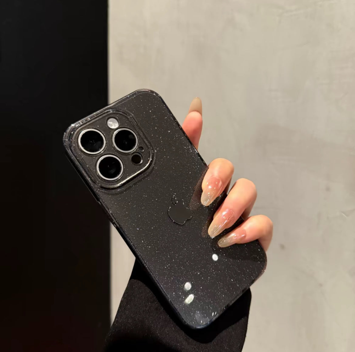 Kreiva kaj moda altkvalita simpla brileta poŝtelefona ŝelo por iPhone 16-11